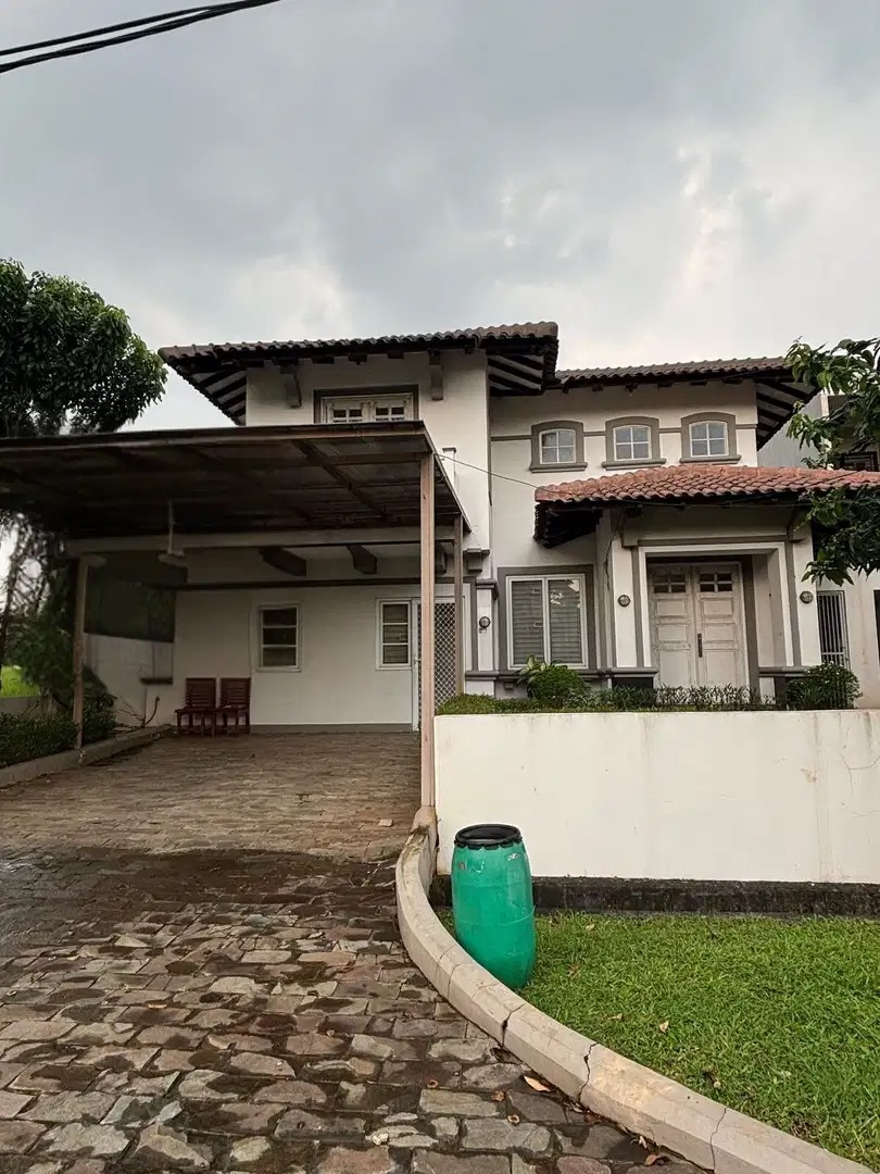 Rumah Disewakan di Cluster Taman Simpruk Lippo Cikarang